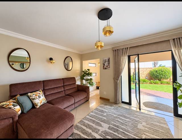 4 BEDROOM FREESTANDING FOR SALE IN SUNAIR PARK